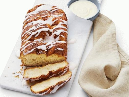 Foto Pan dulce con canela y glaseado