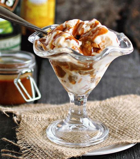 Foto de salsa de helado de bourbon