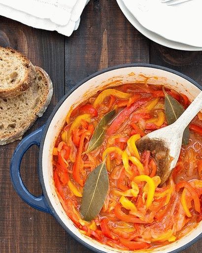 Foto salsa de pasta al pepperoni