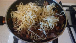 Espagueti azul marino