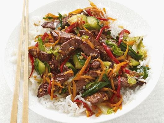 Foto Steer-fry steak en aceite de sésamo