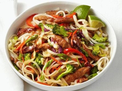Foto Steer Fry con carne de cerdo y fideos de arroz