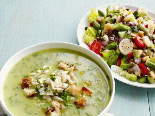 Sopa de puré de fotos con carne de cangrejo