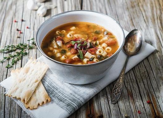 Foto sopa de minestrone - clásico