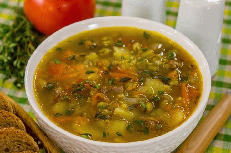 Sopa de carne y puré