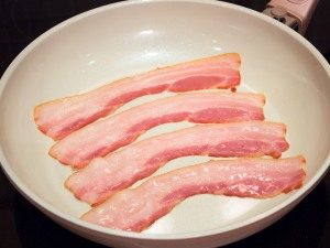 Sopa de puré y tocino