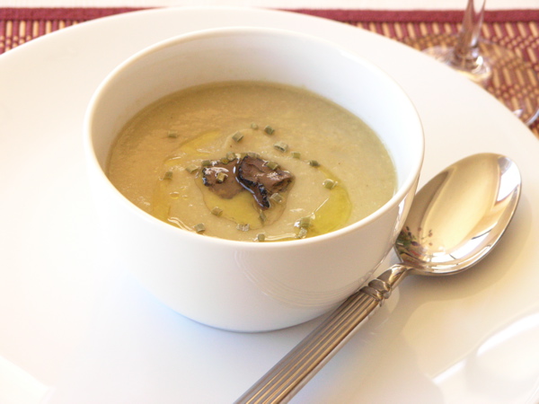 Sopa Velut con Alcachofas