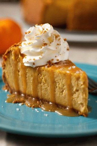 Foto de pastel de calabaza con salsa de caramelo