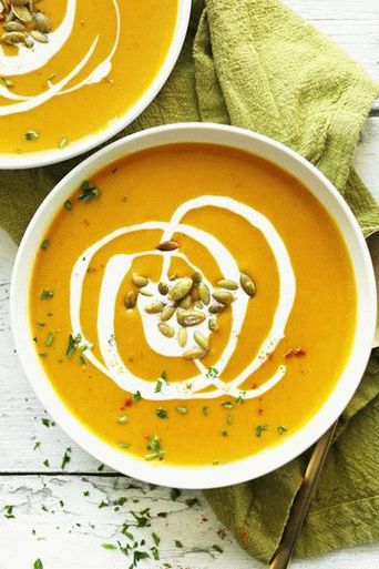 Foto de sopa de calabaza con curry y miel