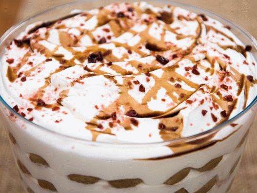 Foto de tiramisú con cerveza de raíz