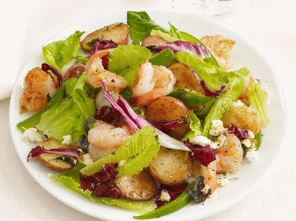Foto Ensalada tibia con camarones y papas