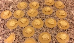 Bolas de masa hervida con suluguni