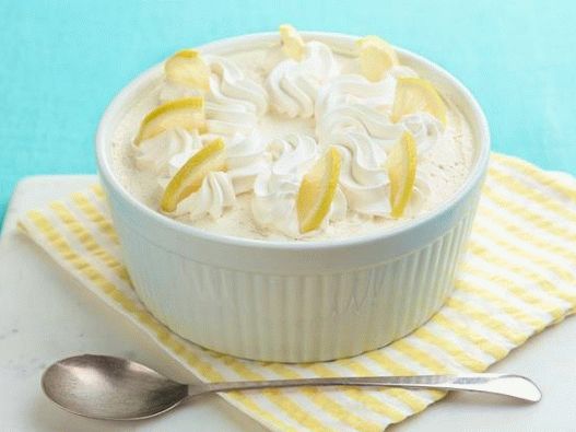 Mousse de limón refrescante