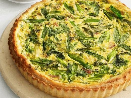 Foto quiche de primavera con ricotta, jamón y cebolla verde