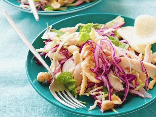 Foto ensalada de pollo vietnamita