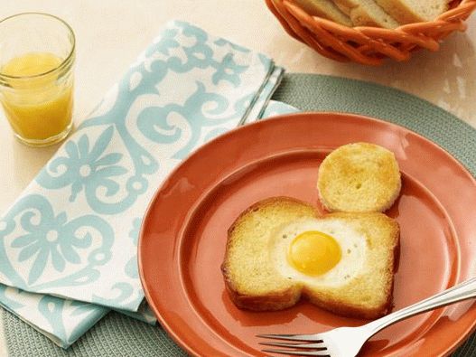 Foto huevos fritos en pan