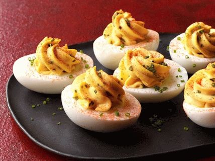Foto de huevos rellenos de hierbas