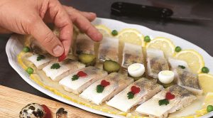 Pescado en gelatina con caviar
