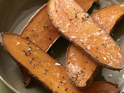 Foto de camote al horno con salsa de alioli