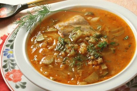 Vestirse para encurtidos para el invierno