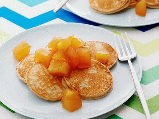 Fotografía de platos: panqueques integrales con compota de manzana