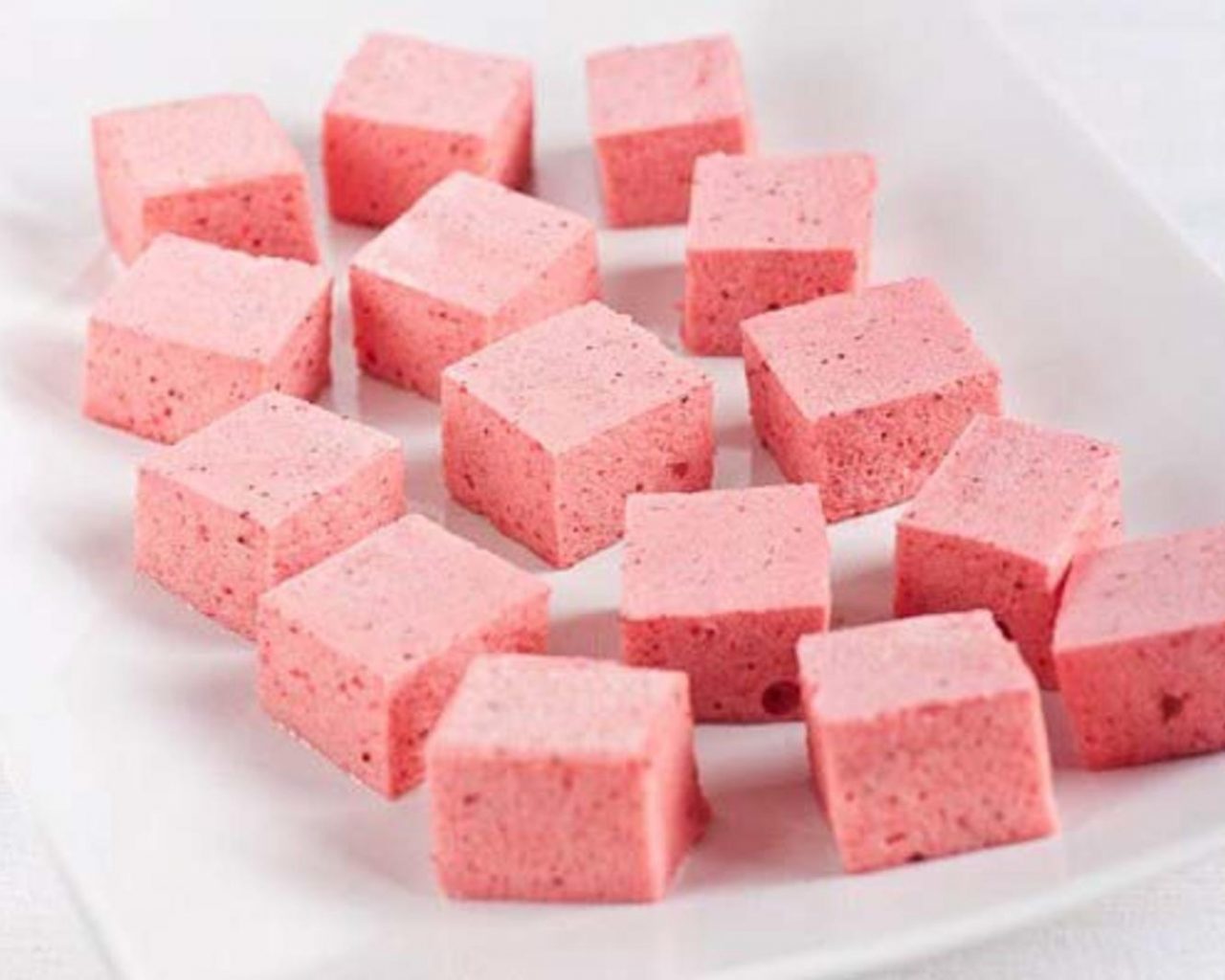 Nubes de fresa y malvavisco