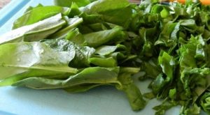 Sopa de col de espinacas verdes